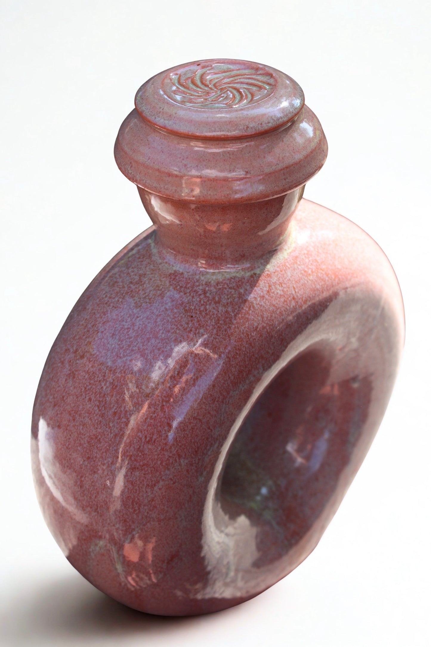 Soft shiny donut vase